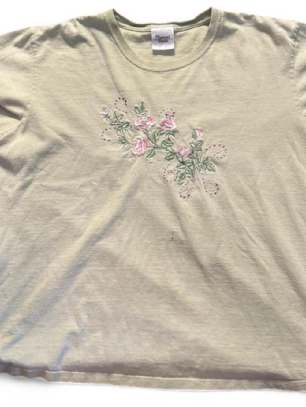 Light green embroidered floral short sleeved T-shirt